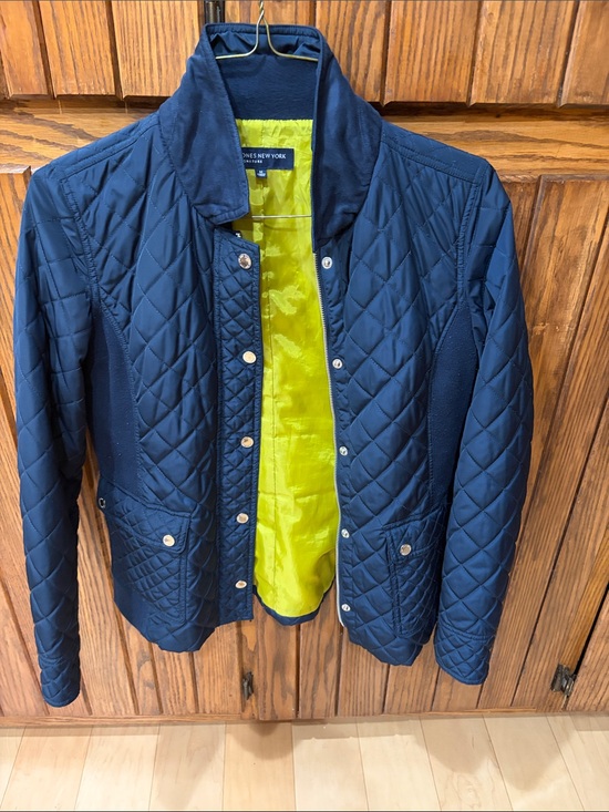 Jones New York Jackets & Blazers - Jones New York Women's Quilted black guilted jacket with lime lining  size M